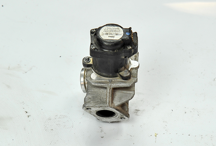 VOLVO S40 ÇIKMA EGR VALFI ADNAN TÜRK OTO'DA